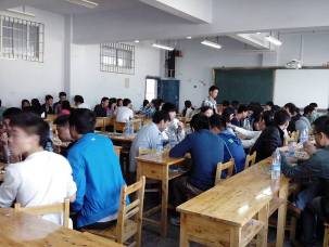 学生干部交流座谈会