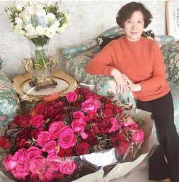 赵薇的家世背景,出身名门，演艺事业璀璨夺目的传奇人生  第3张