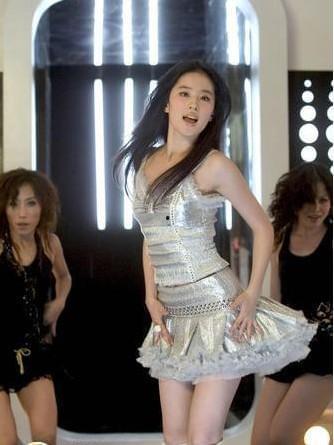 刘亦菲大尺度照片,尺度突破引发热议 第2张 刘亦菲大尺度照片,尺度突破引发热议 第2张