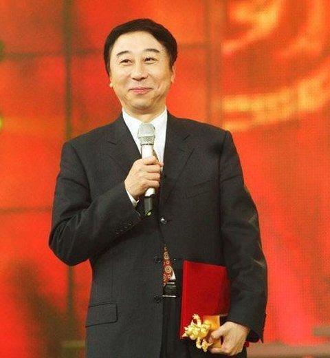 卢刚的家庭背景,出身名门，砥砺前行的人生传奇