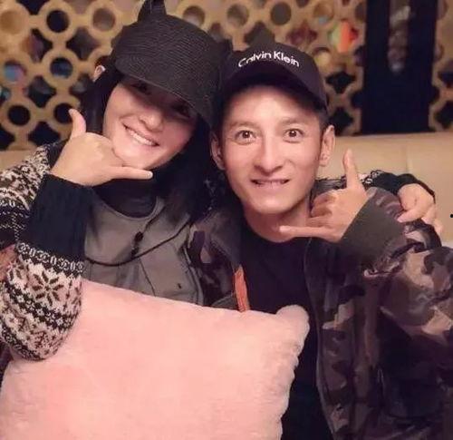 明星爸爸肚,育儿路上的甜蜜与挑战 第1张 明星爸爸肚,育儿路上的甜蜜与挑战 第1张