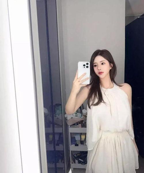 清纯女网红写真图片,网红写真中的纯净魅力